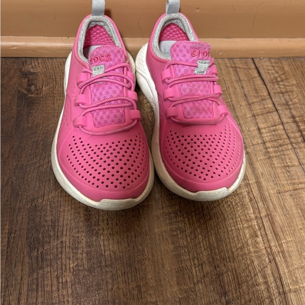 CROCS Kids Vibrant Pink Sneakers